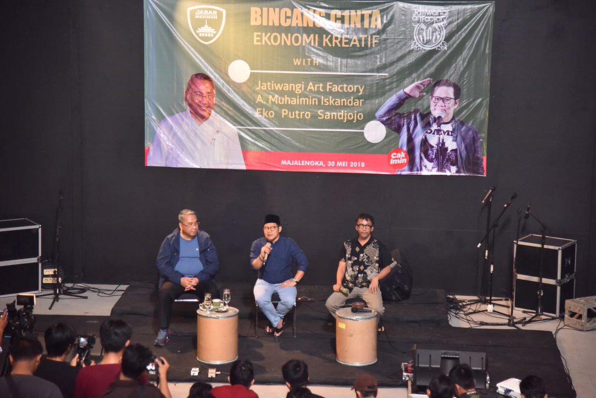 Abdulla32413687's tweet photo. Wakil Ketua MPR RI, Bpk A. Muhaimin Iskandar (Cak Imin) bersama Mendes PDTT RI, Bpk Eko Putro Sandjojo menggelar safari cinta ramadhan dan berdialog langsung dgn Kades2 di Jawa Barat.
#JelajahDesa2018
@jokowi 
@cakimiNOW 
@EkoSandjojo https://t.co/A6Xh4tJVUE
