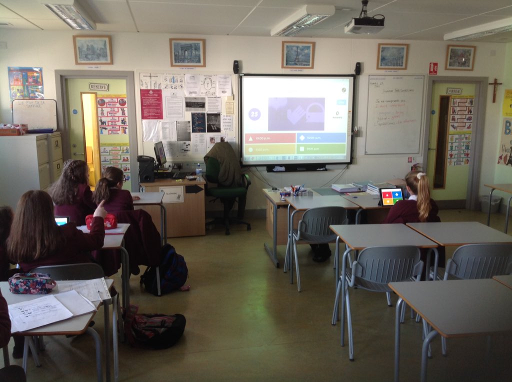 frenchfancheas's tweet image. Year 10 and 8 using their IPads and the Kahoot and Quizlet apps to enhance vocabulary learning! #IPadTechnology #mfltwitterai #Vocab @SaintFancheas