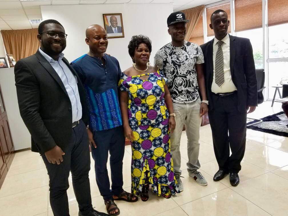 ASAMOAH_GYAN3's tweet photo. Paid a courtesy call on the Ministry of Aviation and the Hon. Minister, Madam Cecilia Abena Dapaah with my team to brief Her on the status and progress of BabyJet Airlines...#ProudGhanaian @AnimSammy @TheNYAPhar @BaffourGyan4 @PrinxRandy @BabyJetApp @ParadisePac1 https://t.co/n3WSVEH7DC