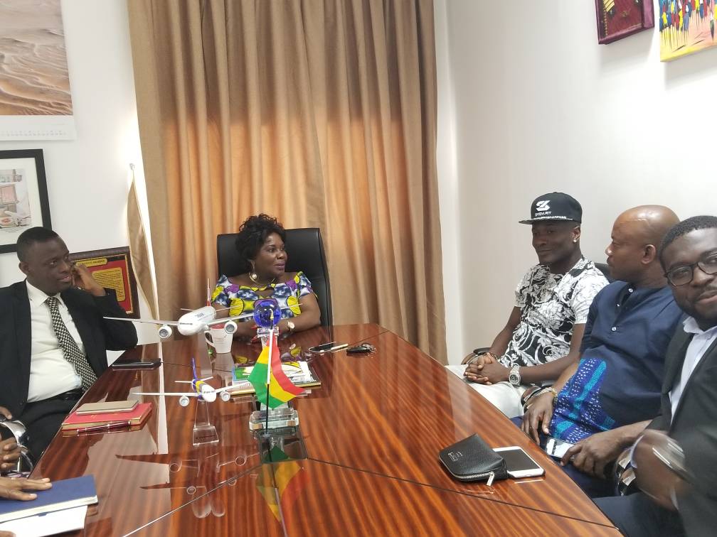 ASAMOAH_GYAN3's tweet photo. Paid a courtesy call on the Ministry of Aviation and the Hon. Minister, Madam Cecilia Abena Dapaah with my team to brief Her on the status and progress of BabyJet Airlines...#ProudGhanaian @AnimSammy @TheNYAPhar @BaffourGyan4 @PrinxRandy @BabyJetApp @ParadisePac1 https://t.co/n3WSVEH7DC