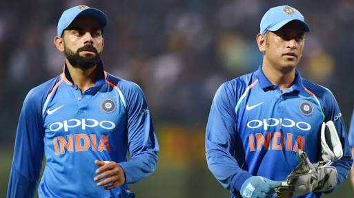 WhistlePoduu's tweet photo. @ChennaiIPL Can a great captain like Dhoni compare with Virat Kohli?

@msdhoni vs @imVkohli 
 
Retweet for dhoni 
Like for virat kohli https://t.co/hswYEcSH2j
