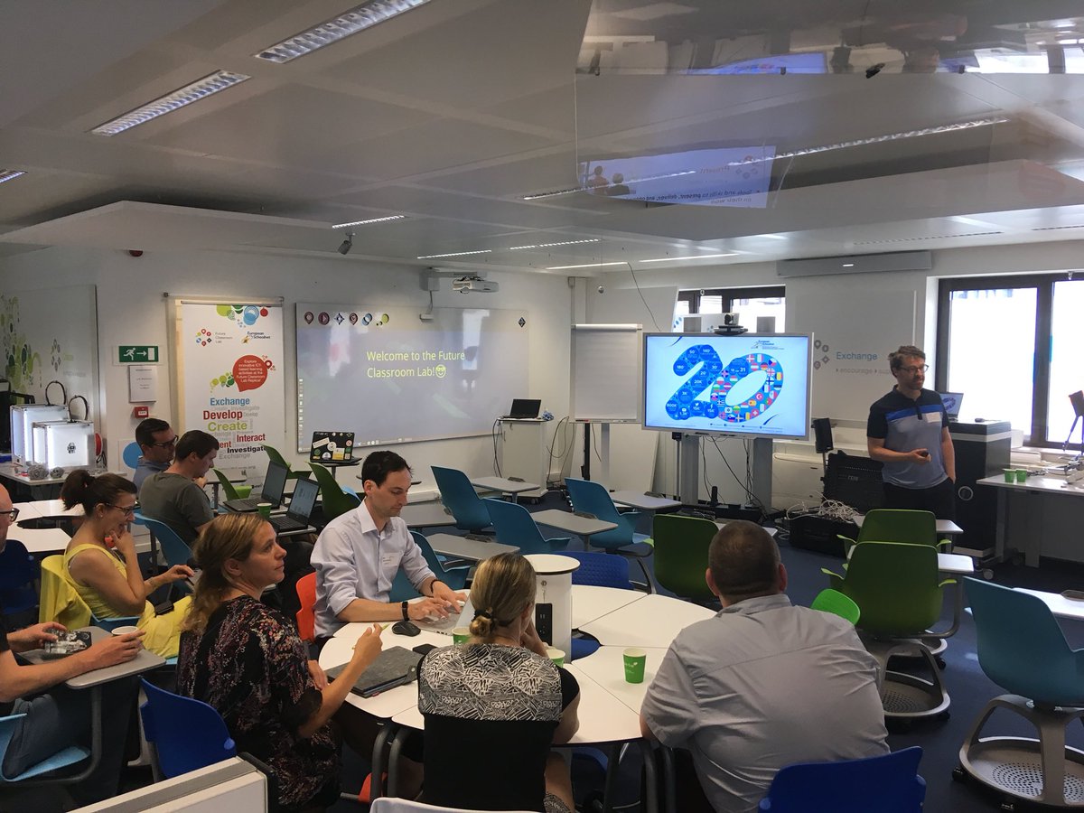 FCL_VL's tweet photo. Het Netwerk Innovatieve Scholen rond Innoverende leeromgevingen is van start gegaan @fcl_euschoolnet. #FCL_VL https://t.co/SU1Glneu84