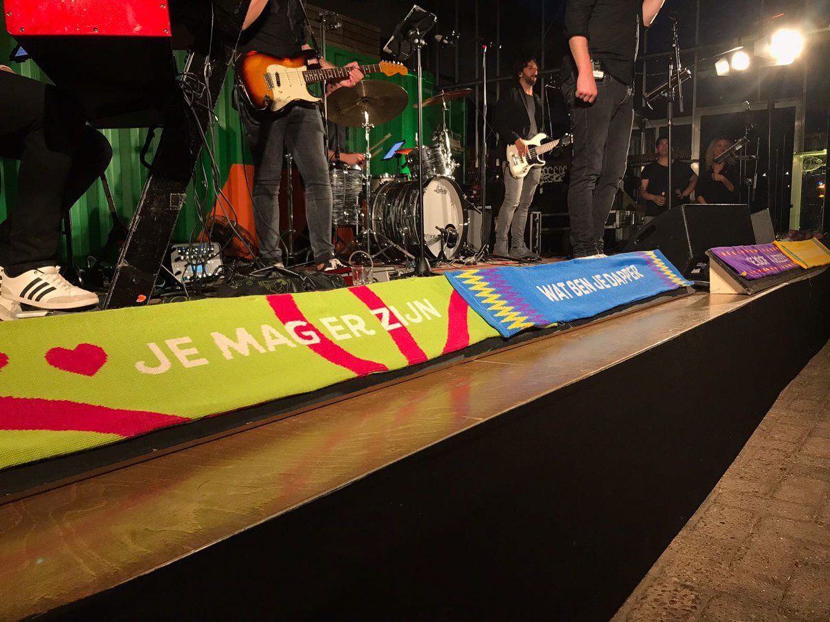 Happy Leads tweet media