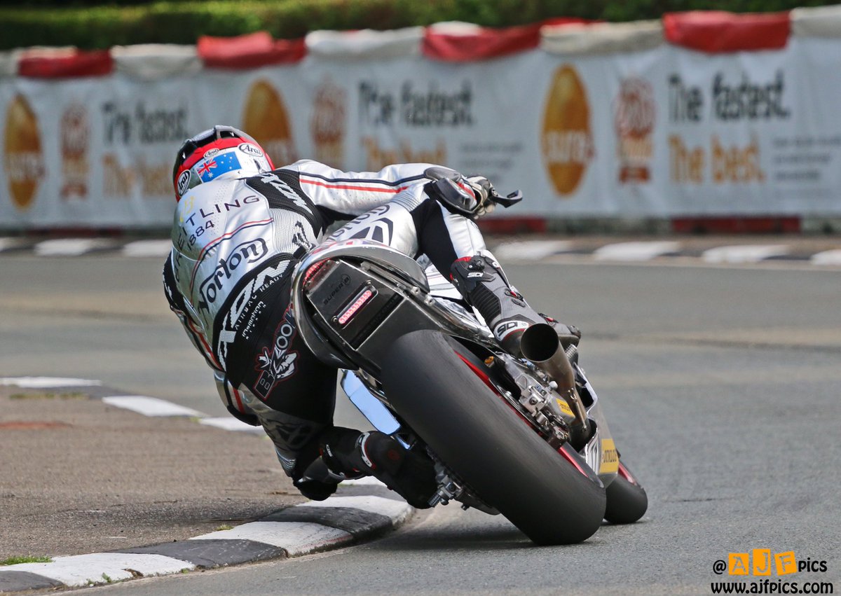AJFPics's tweet photo. @JoshBrookes through Whitegates last night. The noise out of that pipe 👍👌🏼@norton_ceo @iom_tt @WhyArai https://t.co/RVlT2xoCBD