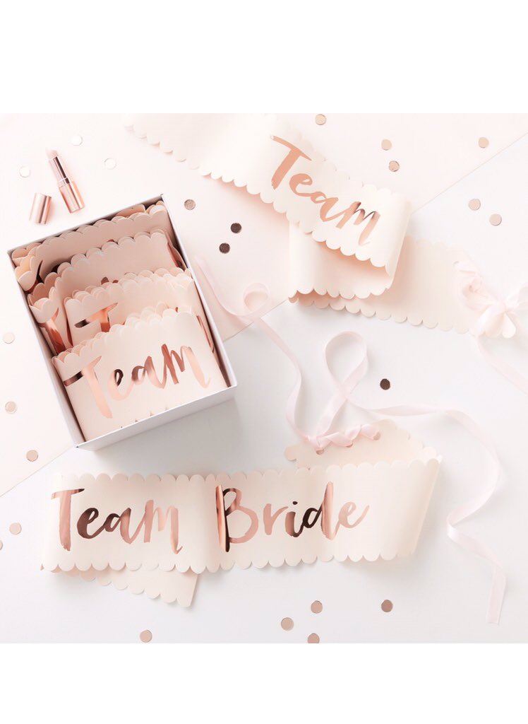 CakeandCoParty's tweet photo. Have you just got engaged? 💍
Or have you been asked to be Maid of Honour? 👗

Get planning the best &amp; most stylish hen party here: ✨

https://t.co/Ze69GL25Tf 💫

#cakeandcoparty #henparty #teambride #rosegold #engaged #maidofhonour #henpartyplanning #henpartydecor #married https://t.co/WaTJvoexih