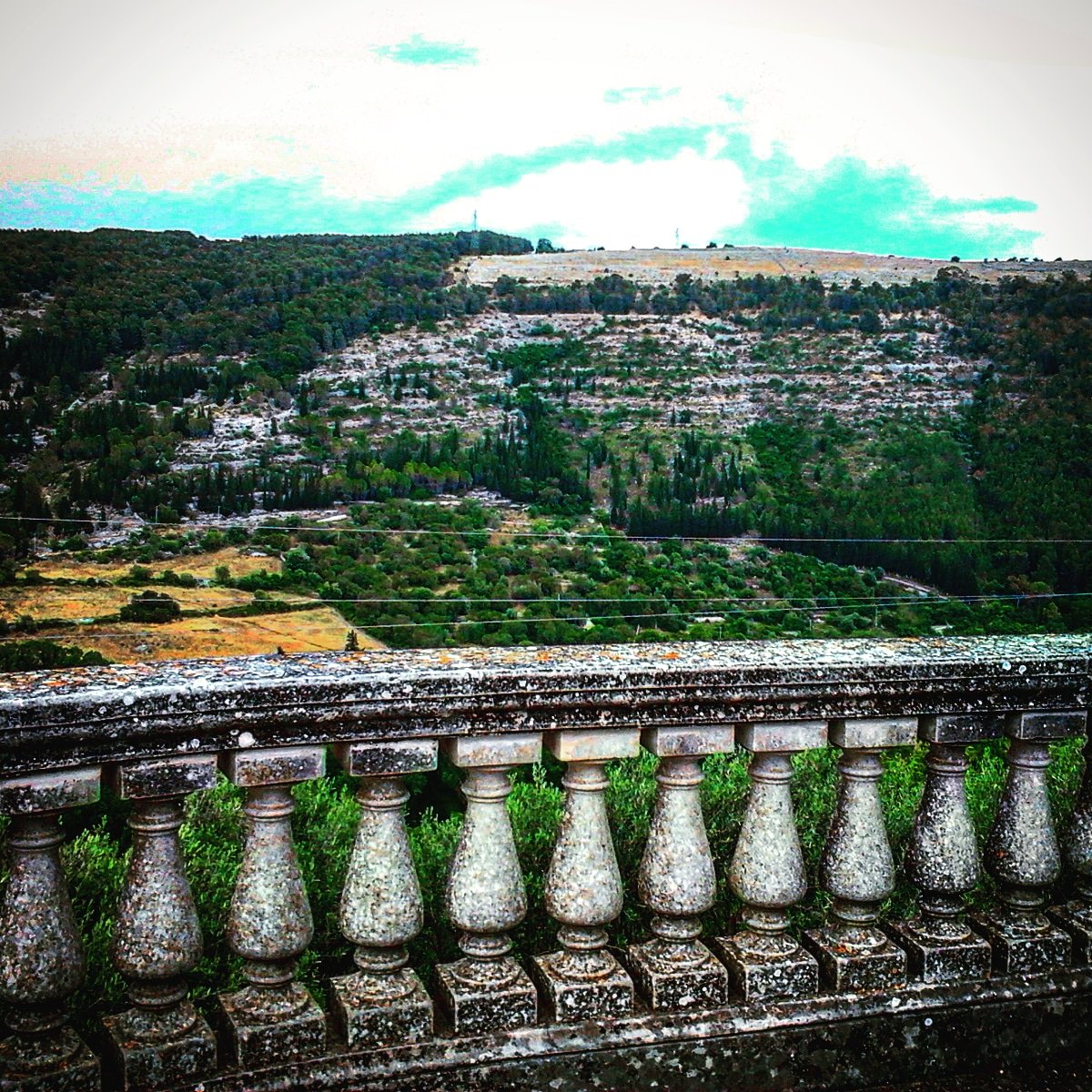 Sicily valley #photography #photooftheday #portrait #photogram #behindthescenes #photoshoot #photog #travelgram #thegoodlife #cruise #vacaymode #traveltips #travelfriendly #wheretonext  #favorite #photooftheday #like4like #follow #artist #illustration followme instagram: 10maxmax