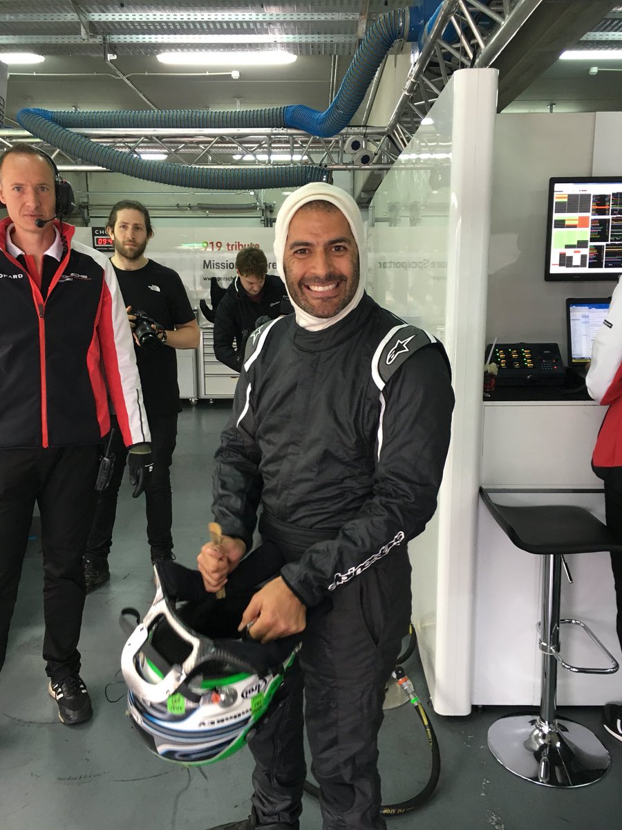 PorscheFormulaE's tweet photo. Now it’s @harrismonkey time 👍 https://t.co/cwSL4GaSeJ