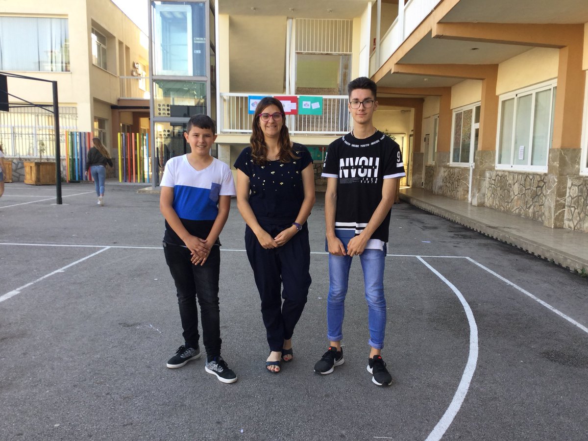 LaSalleInca's tweet photo. Equip de comunicació preparat per captar tots els detalls de la jornada #comunInca’t https://t.co/sv2N5QQg8d