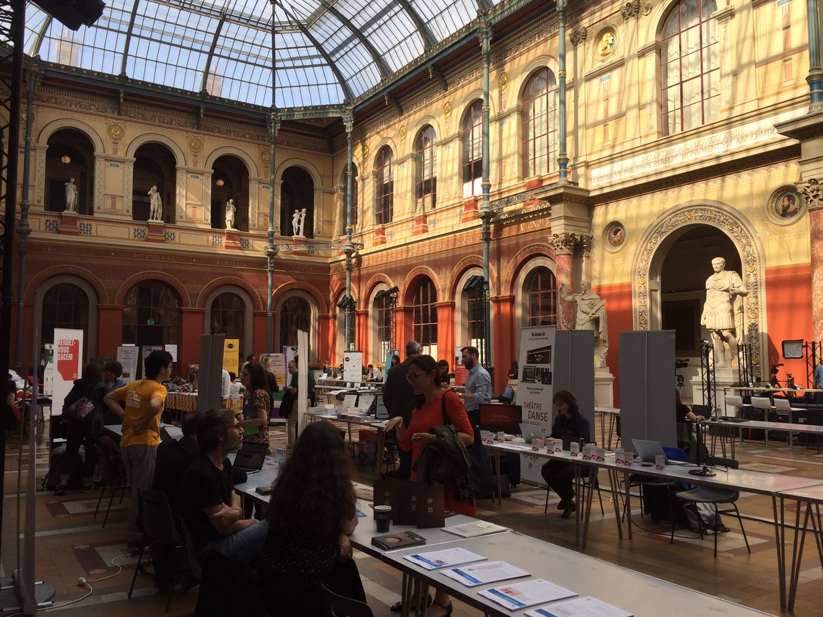 maisonetudiante's tweet photo. La @mieparis, avec #Creartup, vous attend au Forum Entreprendre dans la culture à l'école des Beaux Arts jusqu'à vendredi! https://t.co/85lMXNe6SH