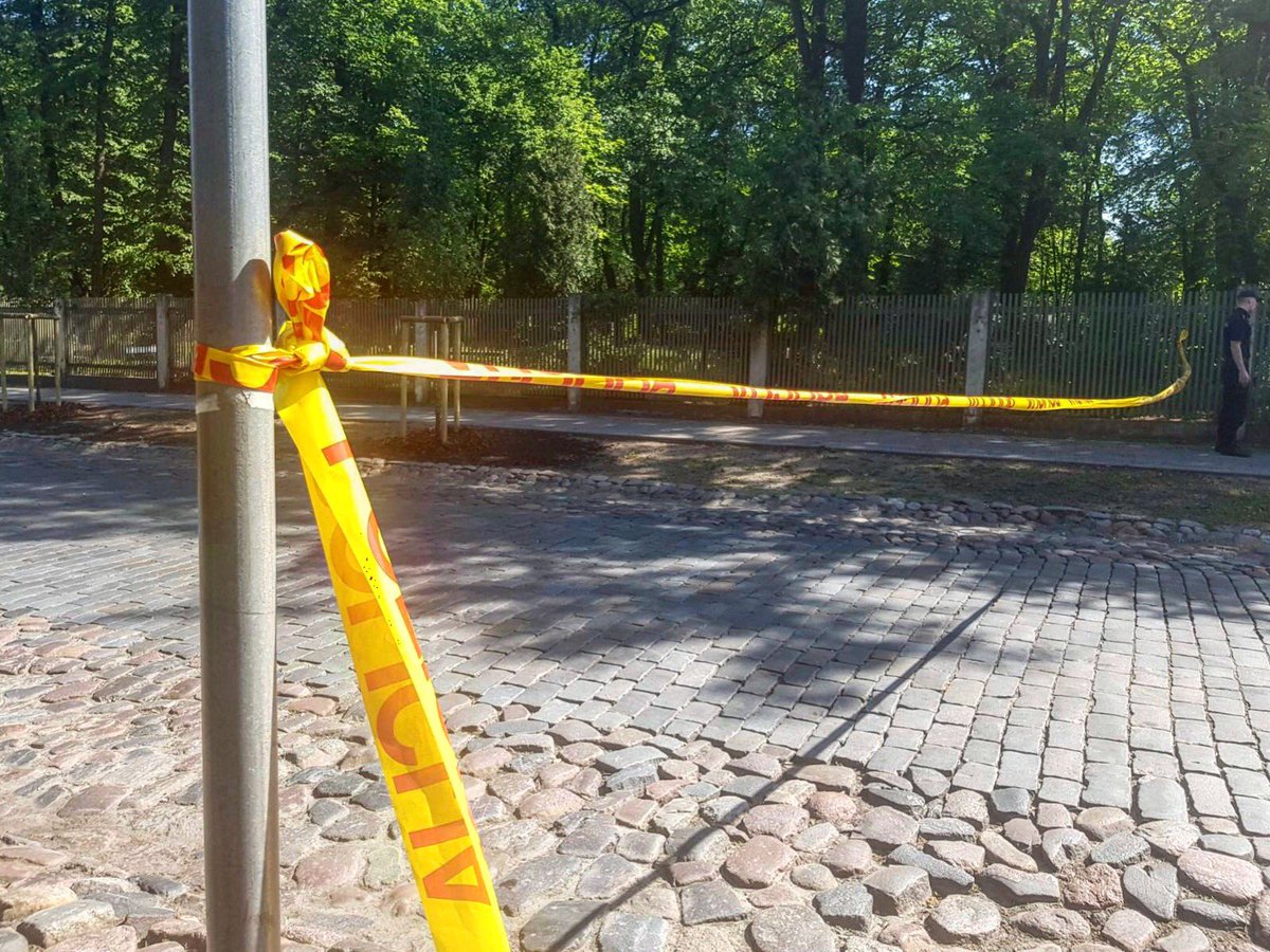 В Риге убит человек. По информации Латвийского телевидения, убит администратор неплатёжеспособности Мартиньш Бункус. Государственная полиция информирует, что в связи с этим на участке ул. Айзсаулес от улицы Гауяс до Братского кладбища перекрыто движение.