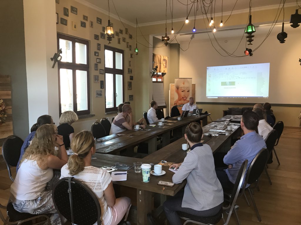 centronsoftware's tweet photo. Heute sind wir in #berlin auf unserem #anwendertag.
Auf interessante Gespräche in der #Hauptstadt 👌🏻 https://t.co/LimOG7L0CJ