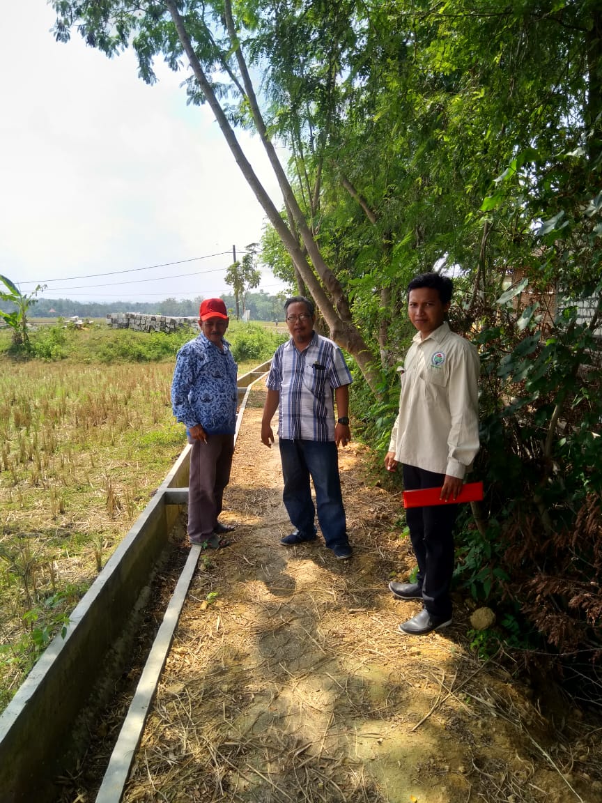 Munyer bersama Kades dan PDTI dalam monev DD 2017 dan DD Tahap I, 2018. Ramadhan penuh Berkah.
#JelajahDesa2018 
#TPPIJawaTimur 
#TPPIBojonegoro 
#TPPIBojonegoro 
#TPPIBojonegoro 
#TPPIBojonegoro 
<a href="/jokowi/">Joko Widodo</a> 
<a href="/cakimiNOW/">A Muhaimin Iskandar</a> 
<a href="/EkoSandjojo/">Eko P. Sandjojo</a>