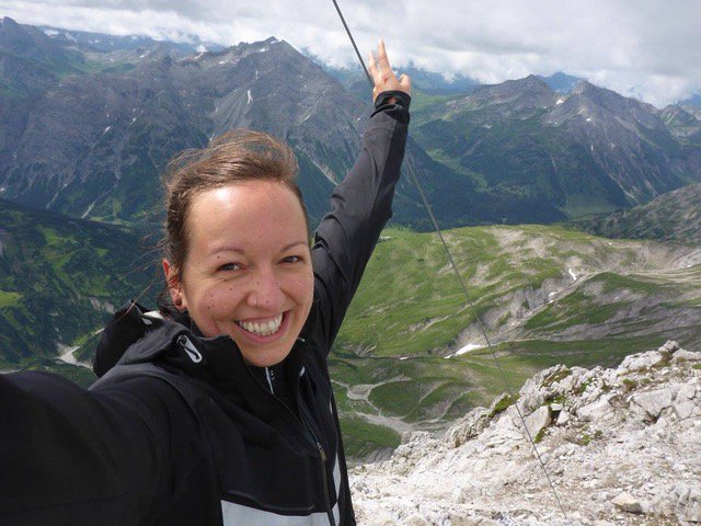 klimabohne's tweet photo. "Für mich ist @Klimabohne…eine Aktion der Gemeinschaft Gleichgesinnter… ein Zeichen der Dankbarkeit an die Menschen in #Kolumbien…ein Beitrag den Kaffeegenuss fair und klimafreundlich zu gestalten…ein Abenteuer.
Angelina Tschögl, Filmemacherin &amp; Klimabündnis-Vorstandsmitglied https://t.co/9cynIL065X