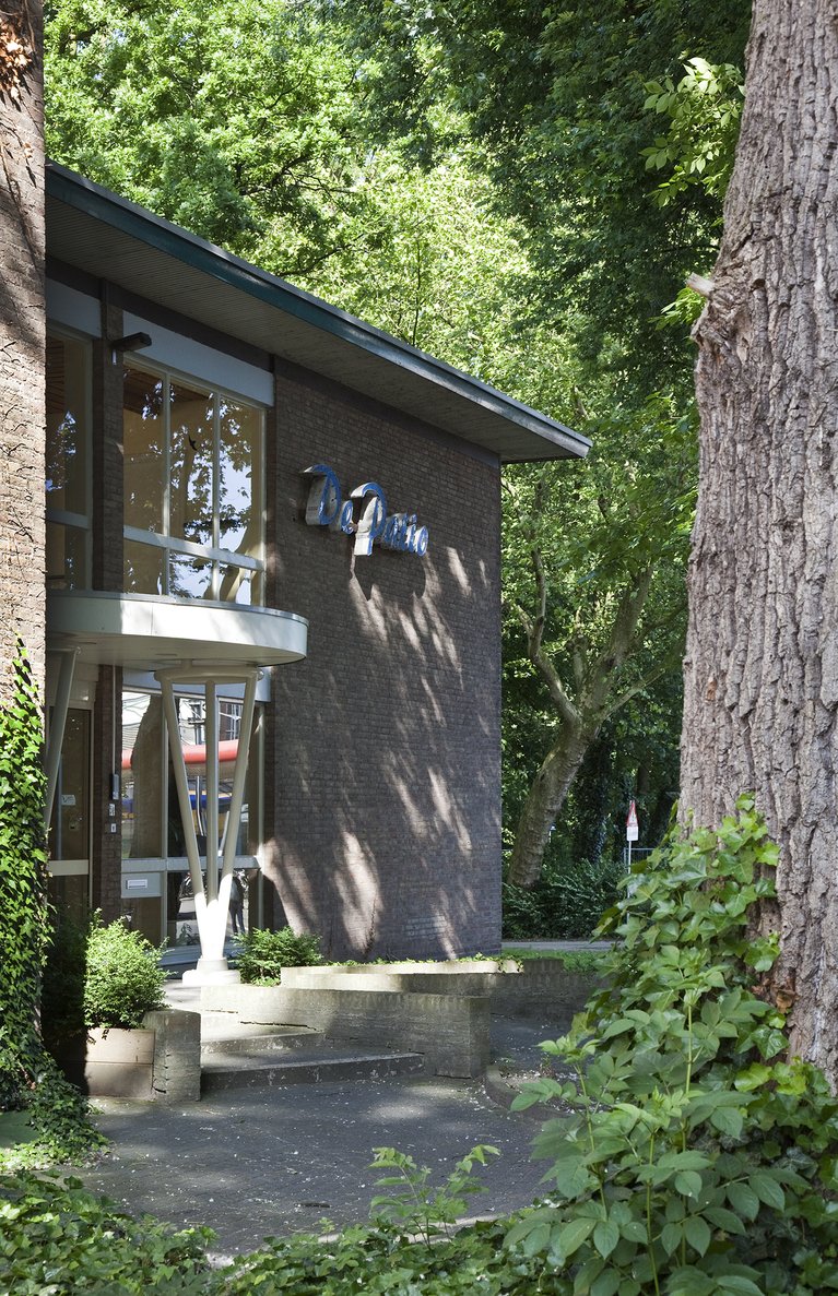 Gespot: prachtig interview met Heleen Alblas in AD over haar vrijwilligerswerk in hospice De Patio in Dordrecht "Hier wordt ook in de hospice geleefd".
Lees het hier: ow.ly/pbps30kflfZ