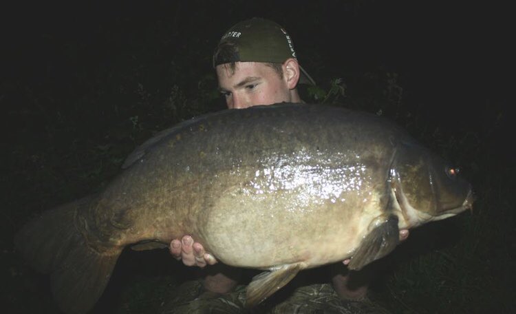karperltd's tweet photo. 3 more fish for KARPER Consultant Karl Butler, biggest 22lb. Falling to ththe KARPER Ultra-Fluro RS and the Ultra-Fluro Chocmint popup over a bed of KARPER RS. #karperltd #karperbaits #carpfishing https://t.co/fl0YMT2SGT