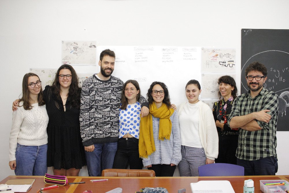 #CalleMuseo plantea siempre una intervención urbana en la calle peatonal del <a href="/MuseoEscultura/">Museo Nacional de Escultura</a>, que sirve como dispositivo catalizador de las acciones de la programación. En esta cuarta edición trabaja en el proyecto un grupo de @ARQUITECTUVa , coordinados por <a href="/MUDA_arq/">MUDA arquitectura</a>