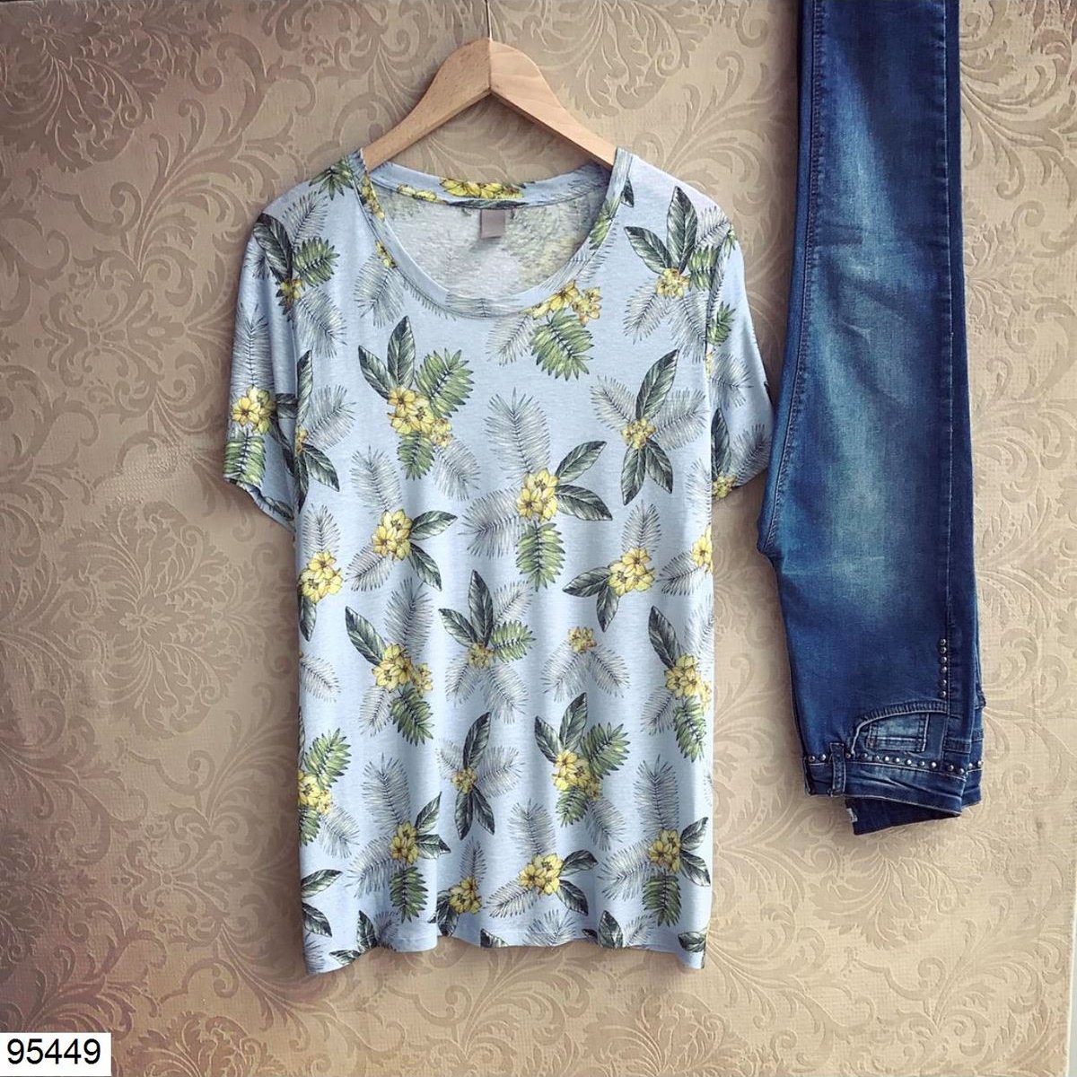 trendbende's tweet photo. 😍 Bu Ürün 9,90 TL 😍
<< KARGO 1₺ >>
Çiçek Desenli Salaş Kadın Bluz 95449 
Doğrudan Ürüne Ulaşmak İçin Tıklayın.
https://t.co/CkQ12fABHq
Whatsapp Sipariş Hattı ==>> 0541 472 71 88
#trendbende #moda #alışveriş #giyim #indirim #discount #fashion #fırsat #kampanya https://t.co/eeTxEoBQ0Y