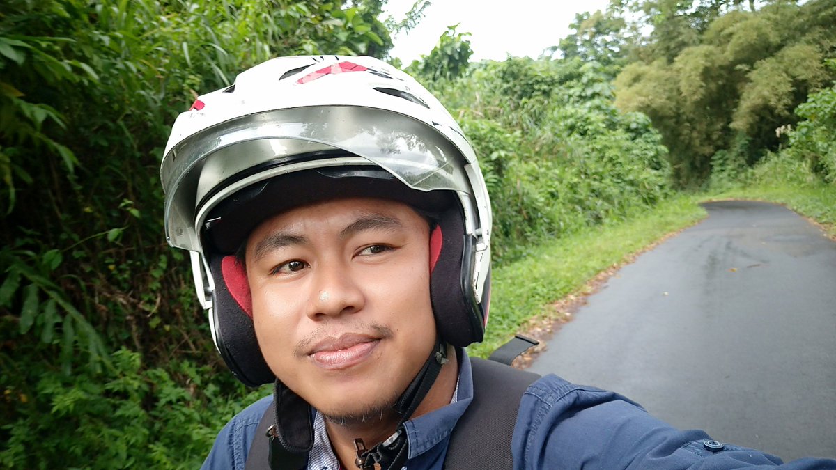 ritsrumewo's tweet photo. Mendampingi dengan setulus hati demi kemajuan desa dan kesejahteraan masyarakat Desa. kali ini edisi #JelajahDesa2018 di Desa Bukaka Kec. Kotabunan @jokowi @EkoSandjojo @cakimiNOW https://t.co/lBWk3hIH4v