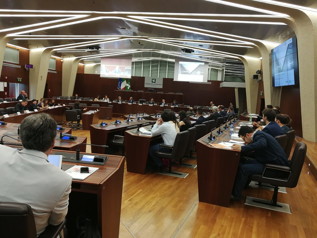 MBAC14's tweet photo. Oggi a evento " #Agenda2030 in @RegLombardia:quali #politichesostenibili" di @EupolisL_ e @ConsLomb. #SDGs come driver per una crescita seria del territorio lombardo #Smartspecialisation #lombardiaèricerca https://t.co/hRowarefNf