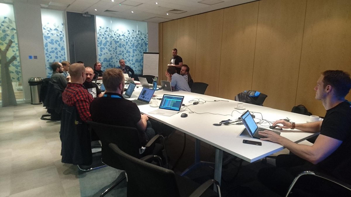 GreyMatter_News's tweet image. Our #Azurelivelab is kicking off at #MicrosoftTVP this morning! Tristan and Dan are working their technical wizardry with attendees. #cloud #Azure #application #modernisation