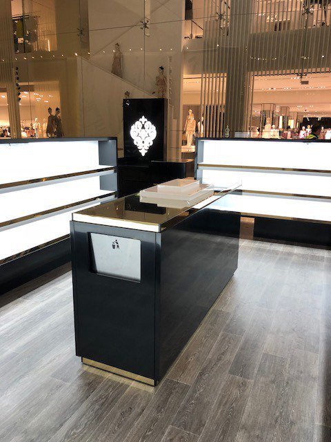 Retail_Services's tweet photo. Another fantastic company to work alongside to create the first of their UK shopping centre displays. Thanks to @OudMilanoUK for all the valuable input and assistance.
#retail #displays #kiosks #pos #design #powdercoating #sheetmetal #acrylic #shopping #experience #buyer https://t.co/ze2MW8liUp