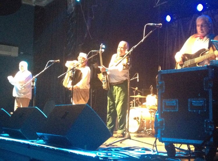 misscridge's tweet photo. Can’t believe this was 4 years ago!! I had a blast @TheWurzels 😂😍 well worth going to see... #NeedToGoAgain 👍🏻 https://t.co/rAx0Sl0zzM
