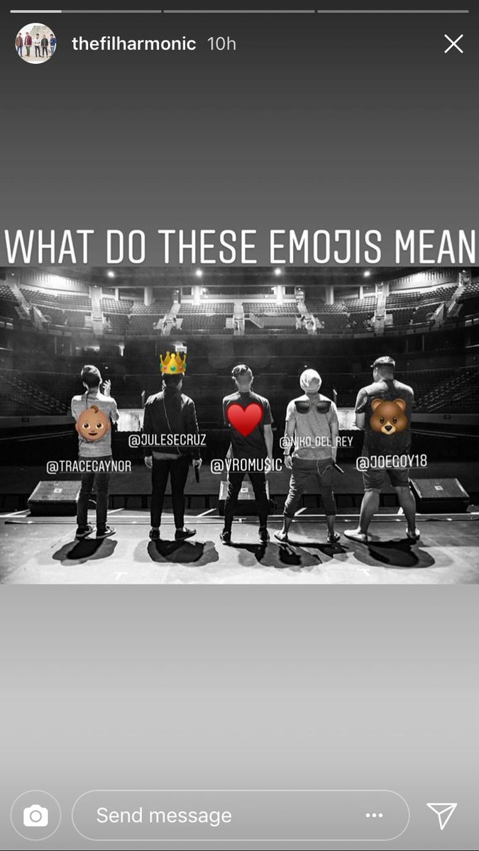 filliefam's tweet photo. Who remembers the boys’ nicknames that go with these emojis? OG fans where you at?! 

👶🏽 Trace
♥️ VJ
🕶 Niko
🐻 Joe
👑 Jules

Quote tweet your answers with the emojis 😉 

Bonus points if you can remember the 6th nickname 🏅 https://t.co/skiOyKhN3s