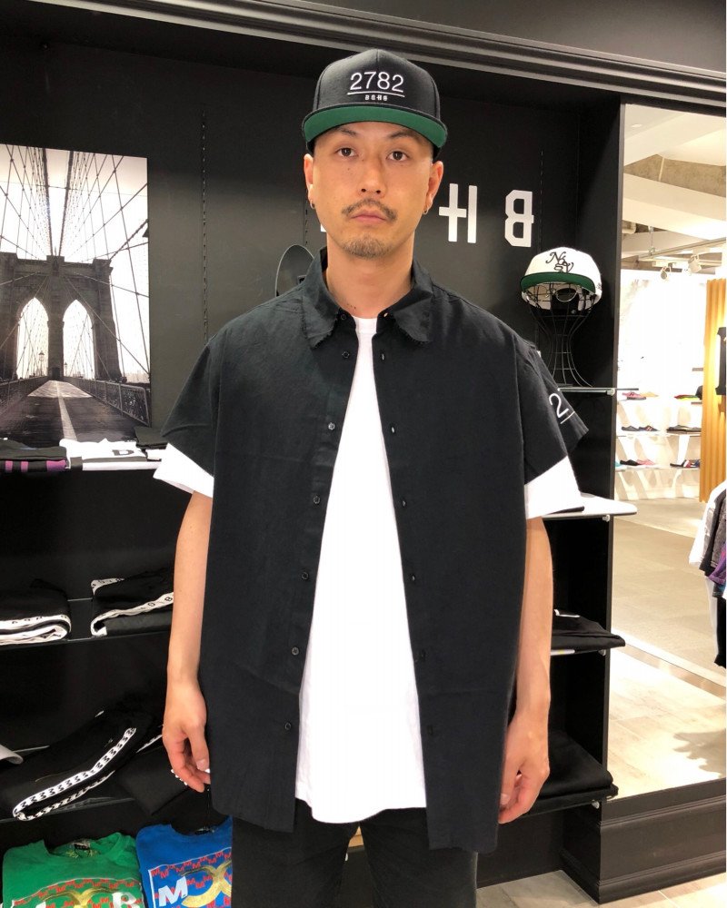 BagarchOfficial's tweet photo. 18'SS Styling Image Cut No.30
Model by THREE-A (@three_a_bc )
CAP:SNAPBACK CAP-2782-【BLK/WHT】
TOPS:CUTOFF SHIRTS【BLK】
PANTS:BLK SKINNY PANTS【BLK】
https://t.co/JmVCBtq6s1
#bagarch #bghb #three_a #snapbackcap2782 #blkskinnypants #2782_bghb #nagoyaparco #18ss #18ss_sic https://t.co/EMlO8PaRgJ