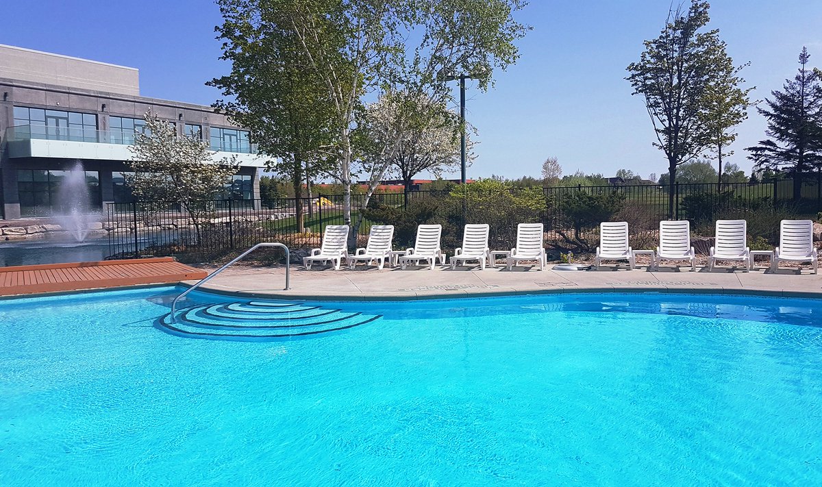 BrookstreetOtt's tweet photo. Get unlimited access to our indoor &amp; outdoor saltwater pools, plus gym, saunas, hot tubs and free parking with our 3 Months Summer Membership: https://t.co/2dNmyGrOai #pool #outdoorpool #saltwaterpool #ottawa #kanata #ottawapool #save #special #gym https://t.co/pVCwbj3CFl