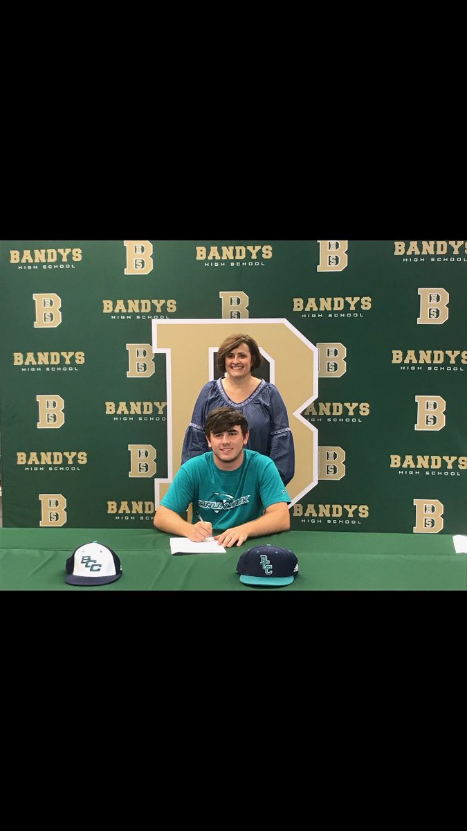 crowej82's tweet photo. Thankful for all my family, coaches, and friends who have got me to this point. I’m truly blessed to be a fin!🐬⚾️ @bcc_dolphins ready to get to work next year https://t.co/wCVpjhSmEv