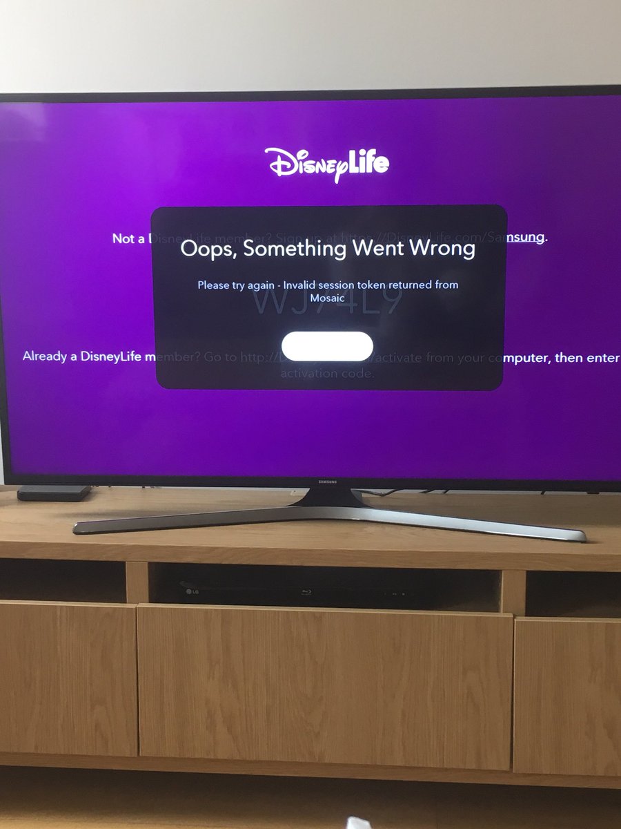 BeaEmm85's tweet photo. @DisneyLifeUK hi getting this message and I can’t seem to get rid of it. Please help! https://t.co/tmP8V4LzgG