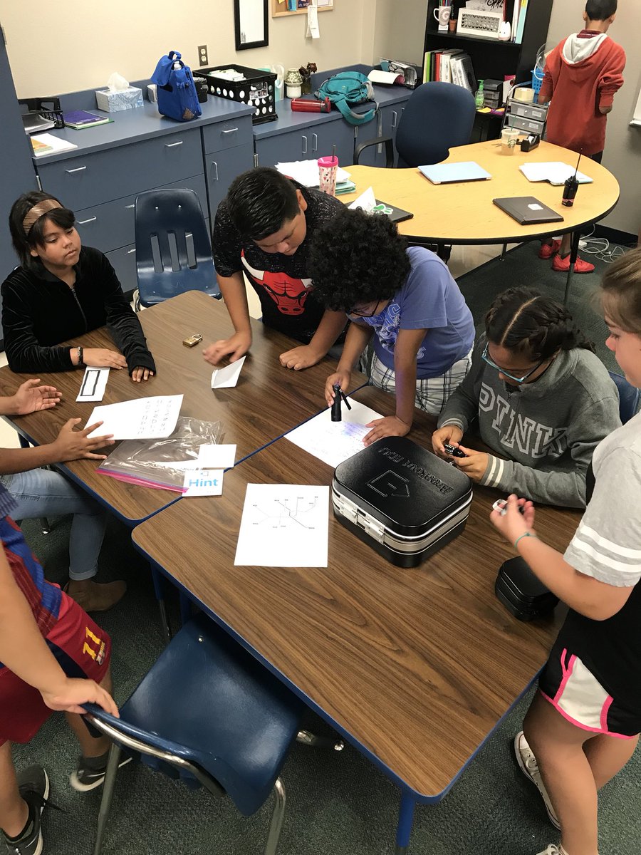 PVE_Heath's tweet photo. May the force be with these 5th graders, soon to be wolves! #TesLeads #TESlight https://t.co/T4sgRrw8Fb