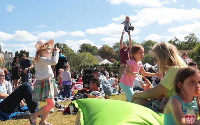 FlavoursFingal's tweet photo. Who’s coming to Flavours of Fingal this year on the 23rd and 24th of June in Newbridge House?

Have you planned your route? Go green this year via shuttle bus, Park 'n' Ride or Public Transport.

Find out more here - https://t.co/xwcYox1zvk

#flavoursoffingal https://t.co/cMgYtM9o7i