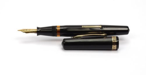 太宰治さんが愛用していたエヴァーシャープの万年筆。 Wahl Eversharp