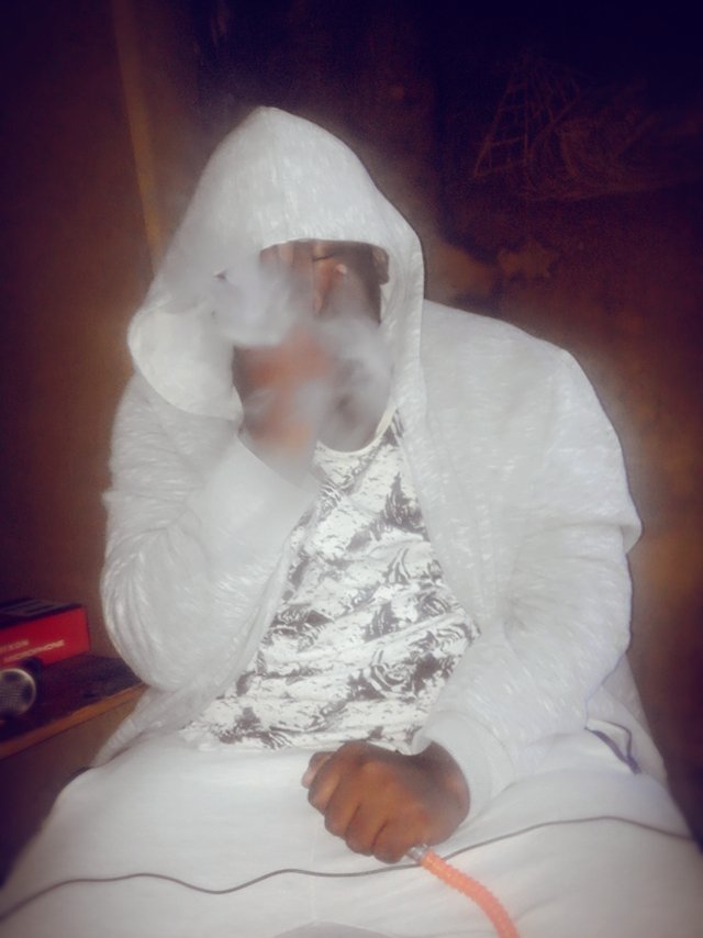 Mex45907608's tweet photo. @MosiaPapas getting #lit
#TrapaDrive 
#MzanziFolloTrain 
#followback 
#folloMe https://t.co/FB1dB0YAFj