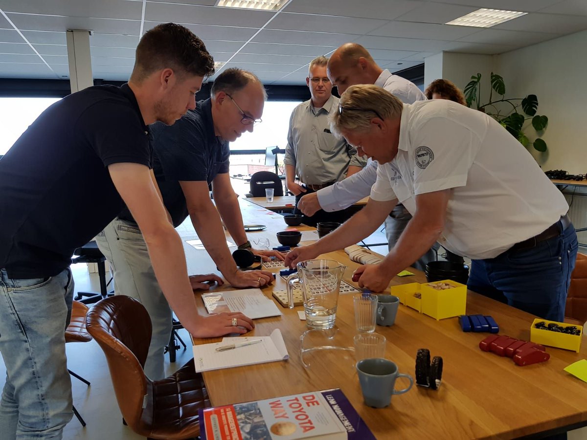 LearninQ_NL's tweet photo. Vandaag dag 2 van onze Lean Expert training voor de bouw met deelnemers van Unica, Visser &amp; Smit Bouw en Boskalis #training #lean #bouw @QConsultPP Meer weten over onze Lean Expert training? Klik hier voor meer info:  https://t.co/yXOsoqinib https://t.co/AVbwb6Ks79 https://t.co/gH1YdrNxXZ