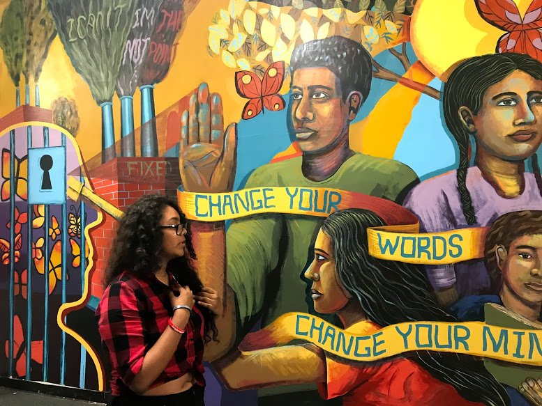 bradlander's tweet photo. Thrilled to help unveil the new @GswellMural at the Brooklyn School for Collaborative Studies and meet a few of the two dozens students who created it. #GrowthVsFixedMindset https://t.co/DBkEbkt2B4