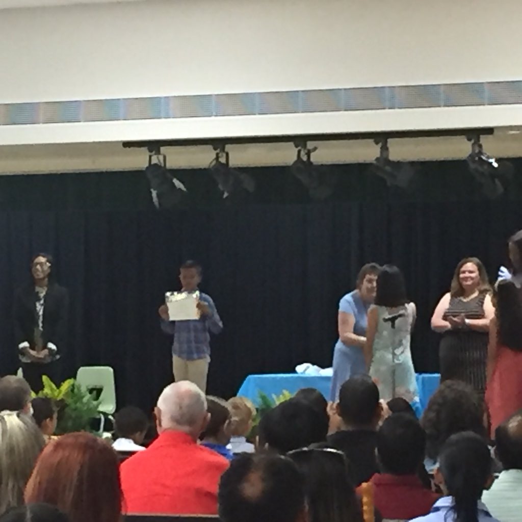 LinkhJenny's tweet photo. Laureate Park celebrates their first graduating 5th Grade class. Congratulations students, parents, and staff of Laureate Park Elementary. These students look forward to attending Lake Nona Middle School next year. https://t.co/97KwcnGn8y