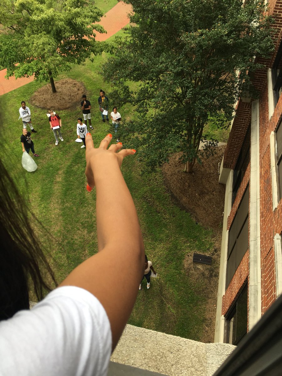 science_adams's tweet photo. Egg drop!! @Hand_Science @HandMiddleSC #ScienceIsHappening #workinguntiltheend https://t.co/TxvFaJyQsq