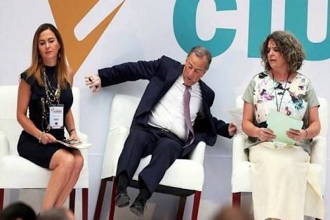 La reacci&oacute;n de los 3 candidatos al ver la #EncuestaReforma de hoy..... https://t.co/494teQVA0f<a href="/tag/encuestareforma"class="tags">#EncuestaReforma</a>