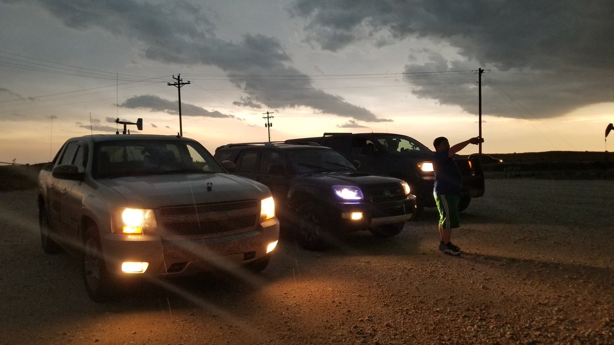 SigTorTours's tweet photo. Fun chase with @twstdbro, @shannbil and @StormChaseTV yesterday. #stormchasing #dangerzone https://t.co/OmSGqWkLuN