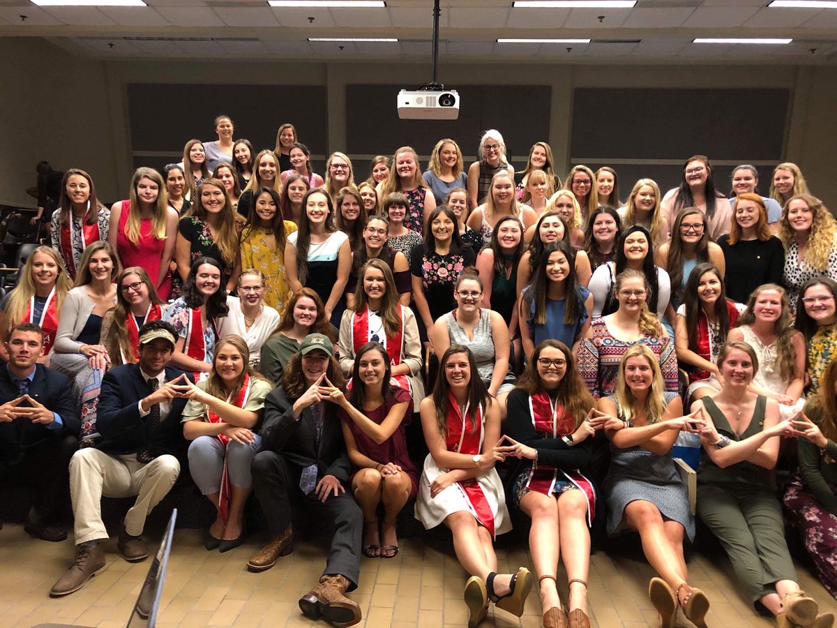 Happy Founders Day to the lovely ladies of <a href="/uwfalphagam/">Alpha Gamma Delta</a> ! Here’s to 114 more years of excellence ! 🌹