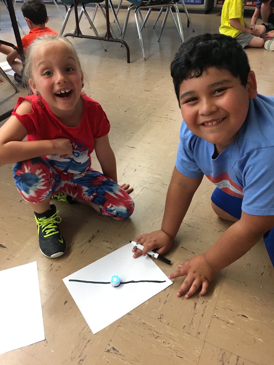 KanekoAmy's tweet photo. Nobody loves working with Ozobots more than 1st graders! 🤖 #rcsdpirates @MemorialElemen https://t.co/6vSqJNGGFP