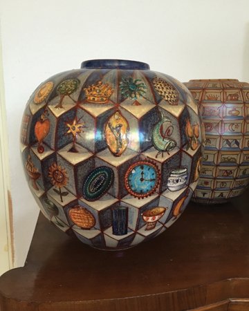 PMImagazine's tweet photo. This is a jug that was created by Marcia Selsor (Marcia Selsor).  She takes the reader through her process in the July/August 2016 issue of Pottery Making Illustrated. https://t.co/bRC5pL6By9 #ceramics #pottery https://t.co/1NfSheml7r