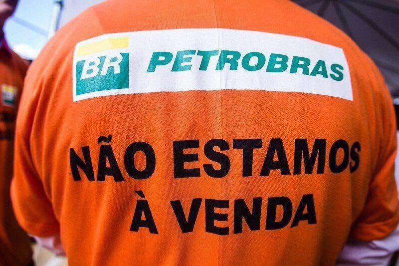 MidiaNINJA's tweet photo. Petrobrás é do povo brasileiro.
#GreveDosPetroleiros

📷 Federação Única dos Petroleiros https://t.co/5mxIsiyKcX