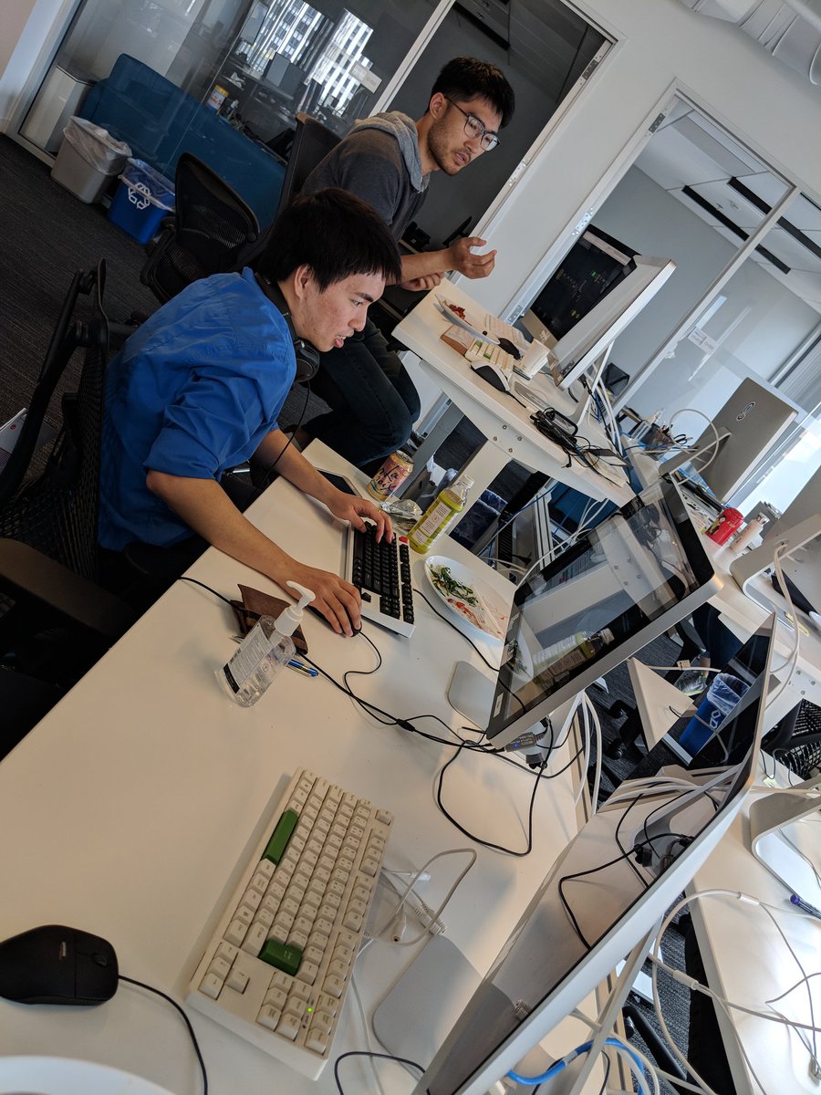 Akshayakhare's tweet photo. Sometimes pairing can be flexible!! #pairprogramming #multiplescreens #differentheights @DellEMCDojo @thinhnguyenwpi @XuebinHE https://t.co/LgA88ZJTF3