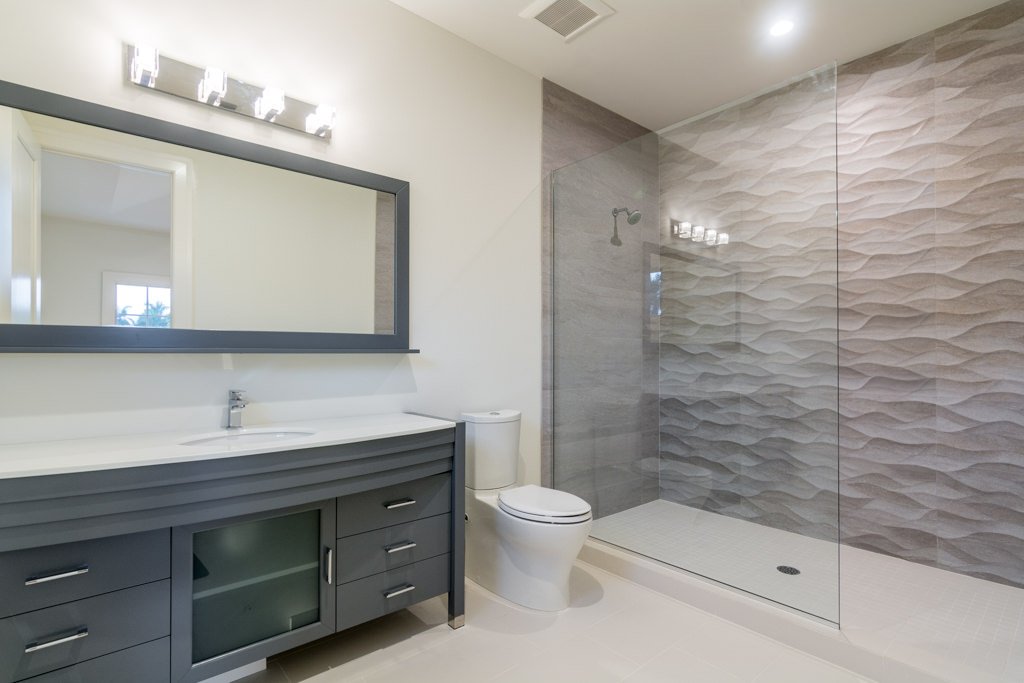 GulfstreamHomes's tweet photo. What does your perfect custom bathroom look like? Click the link to explore more photos of this custom Gulfstream home: https://t.co/ue15KVbgfl. 

#gulfstreamhomes #naplesfl #SWFLcustombuilders #custombathrooms #interiordesign #bathrooms #customshower https://t.co/J1mASPH0Na