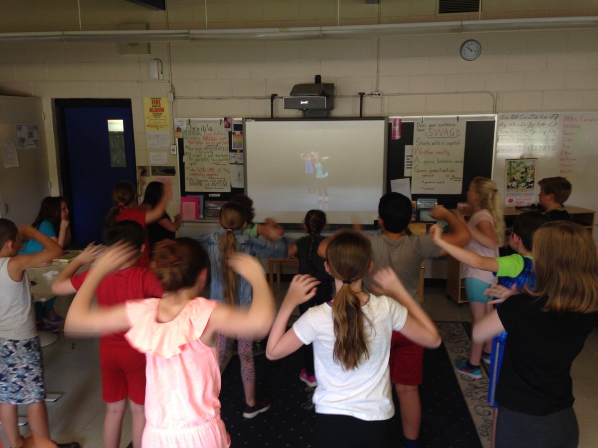 MrHacheysClass's tweet photo. 4/5s at S.Geiger are almost ready for @sharing_dance day @NBS_ENB https://t.co/tUWMB82Cu6