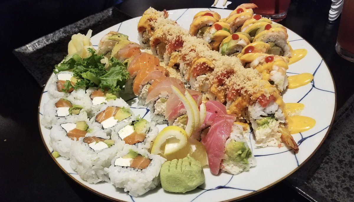 Travelteaandme's tweet image. Lunch at Pho and Roll in Whittier. #phoandroll #Philadelphiaroll #rainbowroll #crunchdragonroll #tigerroll #sushi #foodie @Eater @localguides @FoodTravelChat