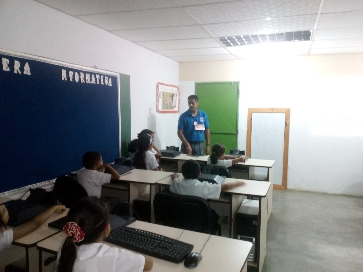 BocaneyCbit's tweet photo. @#Fundabit #OrquideaFlorNacional, video y conversatorio dirigidos a niños de 4to B sobre el cuidado de nuestra flora en especial conociendo Nuestra Flor Nacional La Orquidia. @JauaMiranda @vane_prieto @FundabitCojedes @MaryoriMolina https://t.co/N8yHmBBuWQ